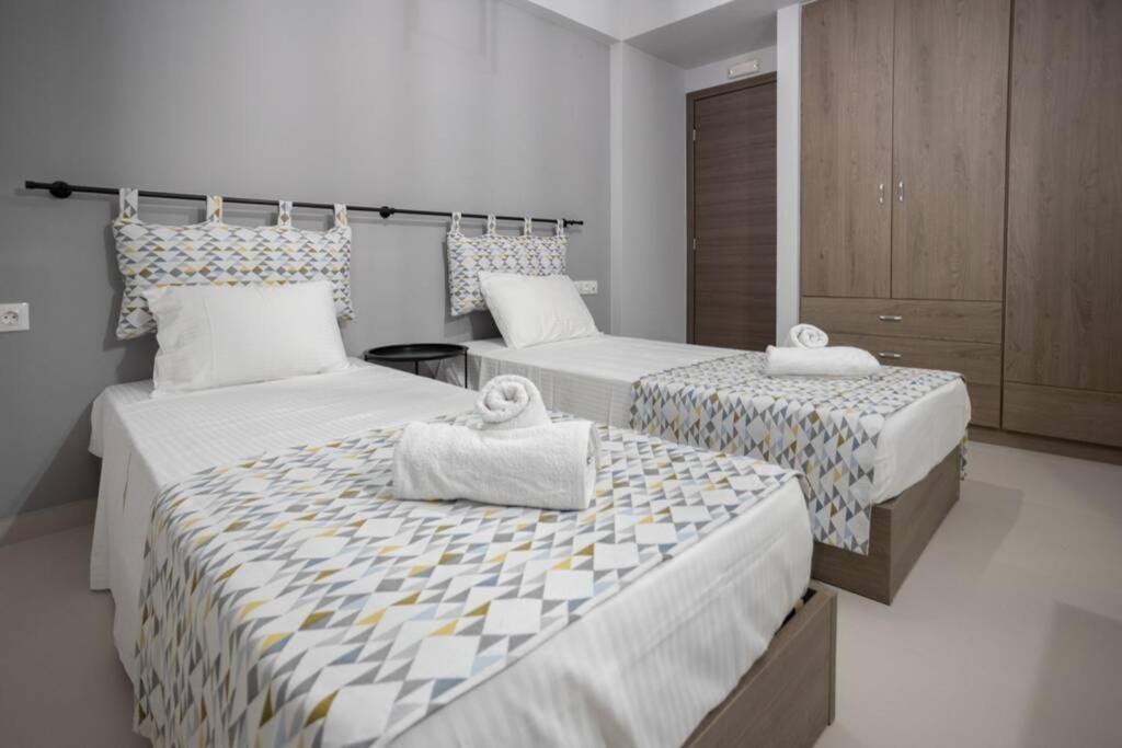 Mela Luxury Apartments Maroulas Luaran gambar