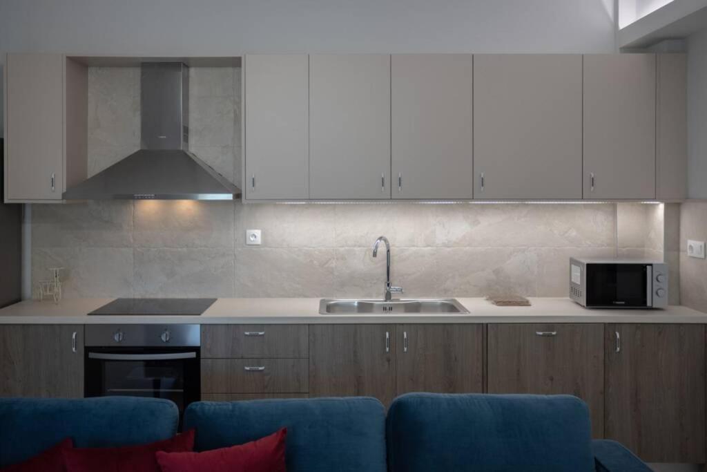 Mela Luxury Apartments Maroulas Luaran gambar