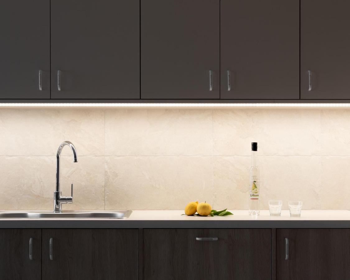 Mela Luxury Apartments Maroulas Luaran gambar