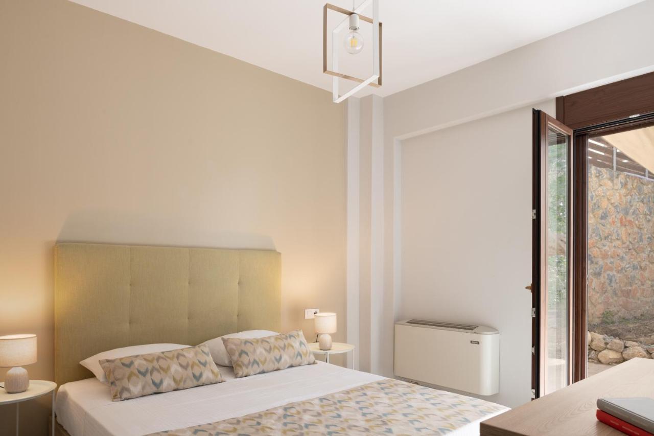 Mela Luxury Apartments Maroulas Luaran gambar