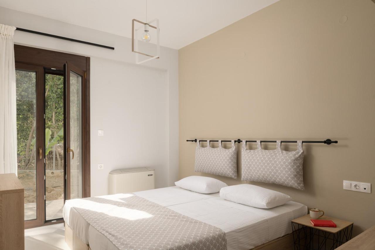 Mela Luxury Apartments Maroulas Luaran gambar